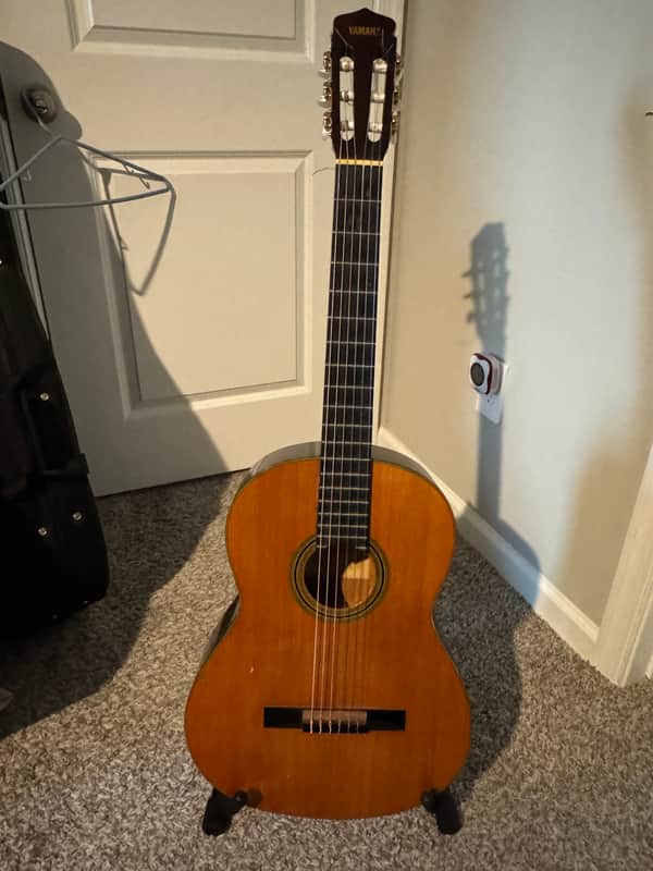 Yamaha Yamaha G-60 Natural Classical Acoustic Guitar 1972-1978 - Natural image 1
