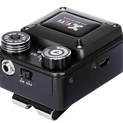 XVIVE U4 SET R4 In-Ear Monitor Wireless System Bundle (1xTransmitter + 4x Receiver) image 3