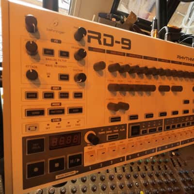 Behringer RD-9 Rhythm Designer 2021 - Present - Silver image 2