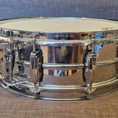 Ludwig 400 Supraphonic Keystone Badge 1963 - 1969 - Chrome image 3
