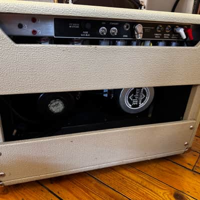 Vintage Sound Amps Vintage 35 Vibrolux Clone 2x10 Cream and Oxblood image 2