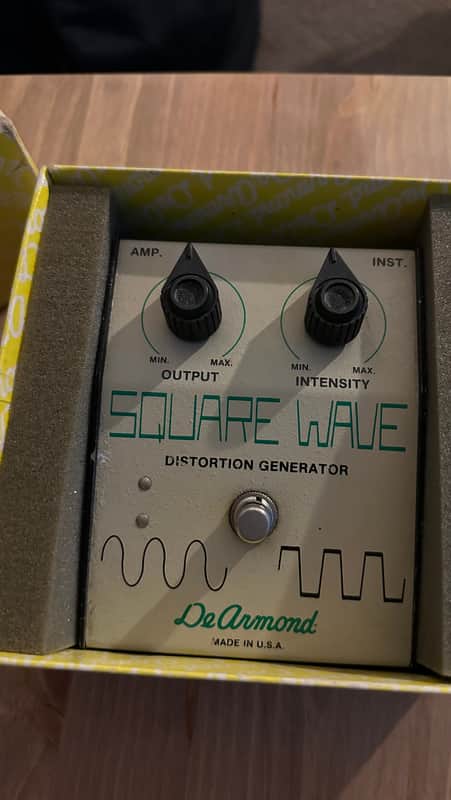 DeArmond Square Wave Distortion Generator Pedal with Original box 70’s - Grey image 1