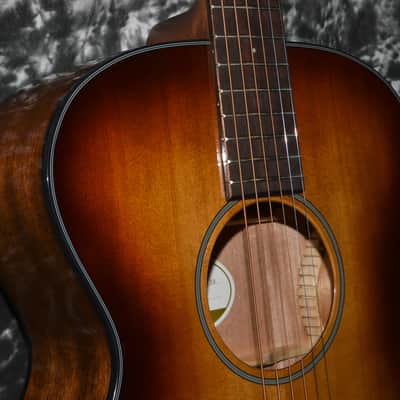 2021 Breedlove - Discovery Concert - Sunburst image 2