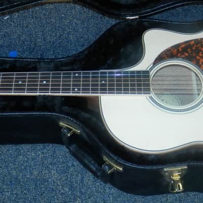 Larrivee LV-03 Bilwara w/ Moon Spruce & Stage Pro Element Venetian Cutaway Acoustic Electric Satin Natural Finish with case New image 8
