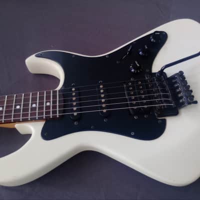 Dean Bel Aire 1988 White/Black W/Gig bag *** FREE SHIPPING *** image 7