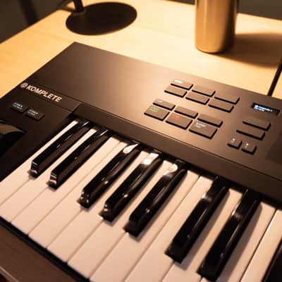 🎹 Native Instruments Komplete Kontrol A49 - Black image 3