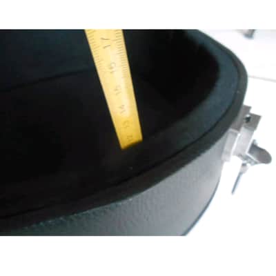 Fender Hardshell Case for 3/4 and Parlour Acoustic Guitars image 15