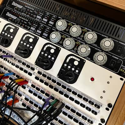 Empirical Labs EL8-XS Distressor Stereo Pair image 6