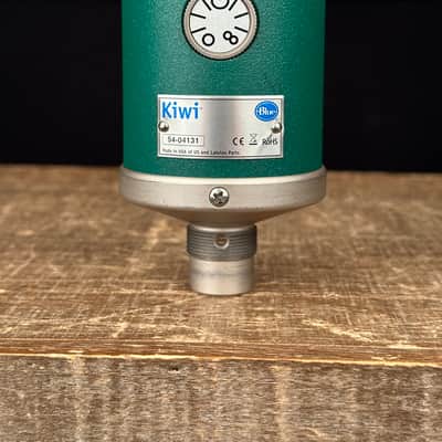 Blue Kiwi Large Diaphragm Multipattern Condenser Microphone. Great shape! image 7