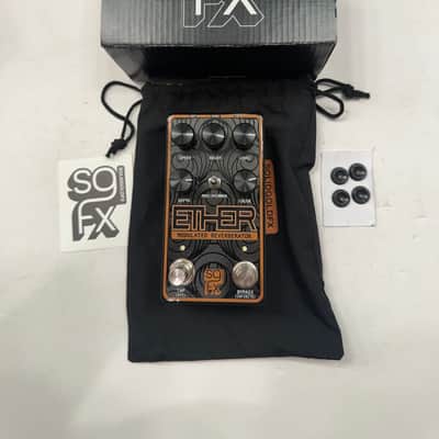 SolidGoldFX Ether Modulated Reverberator Reverb Guitar Effect Pedal + Box