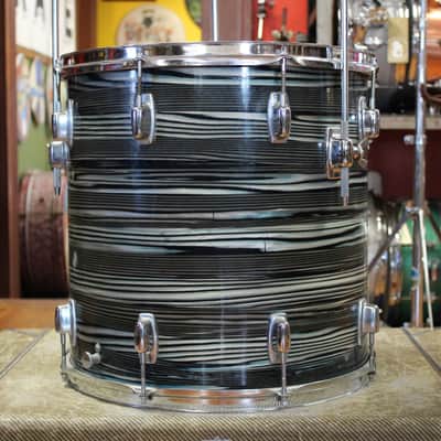 1970s Ludwig 16x16 Standard Floor Tom in Blue Strata image 3