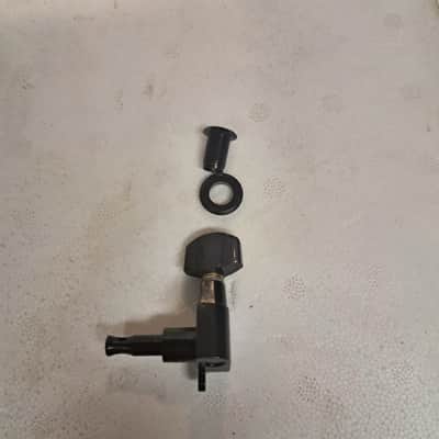 Schaller NOS locking tuners complete set 6 inline left - Black image 4