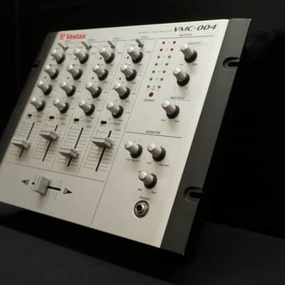 Vestax VMC-004 Four Channel DJ Mixing Controller image 4
