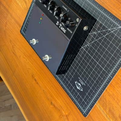 Bad Cat 2-Tone Tube Preamp Pedal 2000s - Black and Chrome image 3
