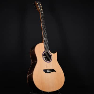 Morris S-107III Auditorium Cedar w/ Rosewood Japanese Handcrafted Fingerstyle Acoustic (2301016) image 9