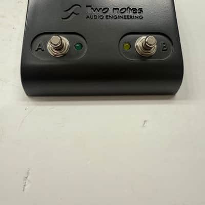 Immagine Two Notes Le Bass Dual Channel Tube Preamp DI Direct Box Guitar Effect Pedal - 3