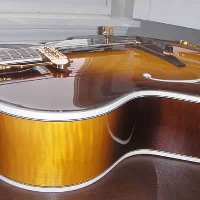 Guild Artist Award American Patriarch Series Archtop Guitar 2014 Sunburst image 8