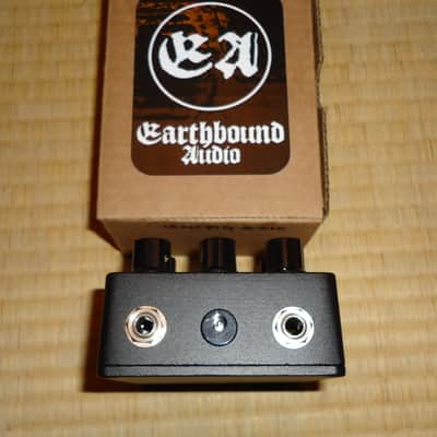 Earthbound Audio Iron Pig  V2. Lm308 bass distortion overdrive fuzz image 7