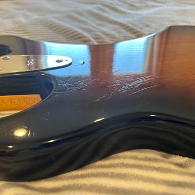 G&L USA L-1000 Bass - 1981 - Sunburst w/HSC image 10