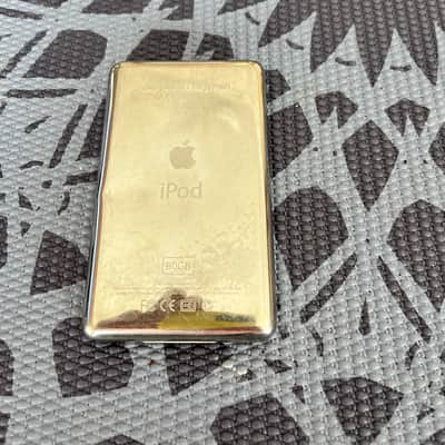 Apple iPod classic 160 Gb 7th Gen, iPod classic 80 Gb, 5th Gen, iPod nano 7th gen 2000-2016 - Varied image 4