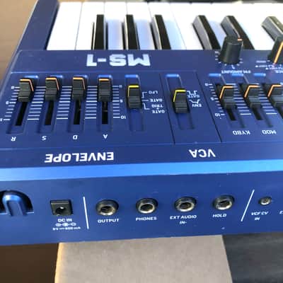 Analog Mono Synth w/ Buit-in Sequencer + KNOBs Bild 6