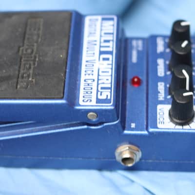 DigiTech multi chorus digital voice chorus - blue image 4