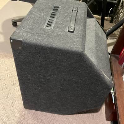 Laney RBW300 Bass Combo 300 watts- Grey Cloth image 7