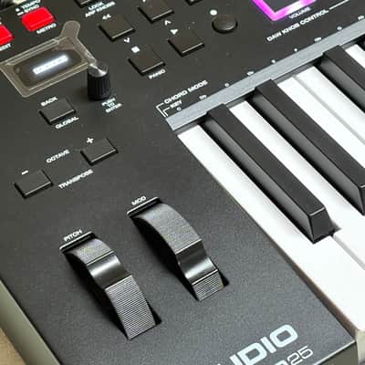 M-Audio Oxygen Pro 25 - Excellent Condition - Boxed image 4