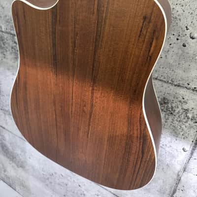 Taylor 410ce Electro Acoustic Guitar with Fishman Electronics 1998 - 2003 - Natural image 6