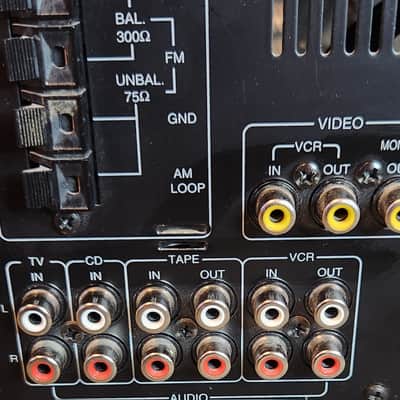 RCA RCA RV-9978A is a vintage home theater stereo receiver 90s  - Black image 8