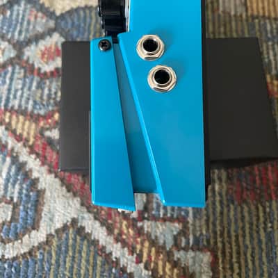 Boss VB-2W Waza Craft Vibrato 2016 - Present - Blue image 2