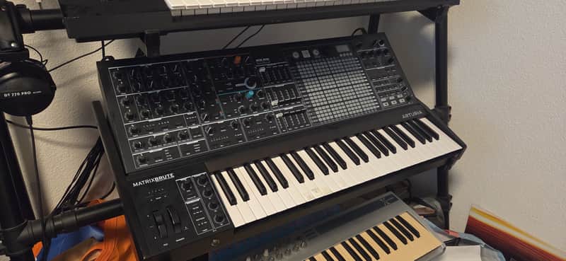 Arturia MatrixBrute Noir Edition 49-Key - Black image 1