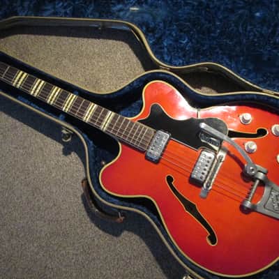 Hofner Verithin 1962/3 red image 1