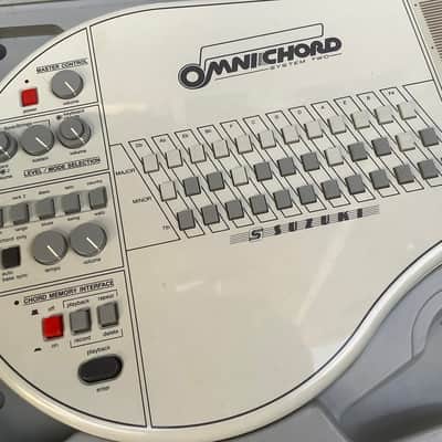 Suzuki OM-84 Omnichord 1984 Original vintage made in Japan / with case image 4