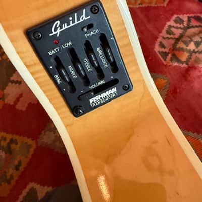 Guild b500e-bld - Maple image 2