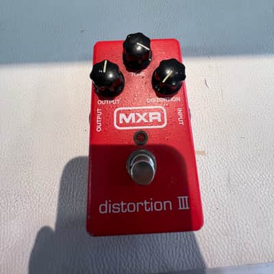 MXR M115 Distortion III 2004 - Present - Red image 2