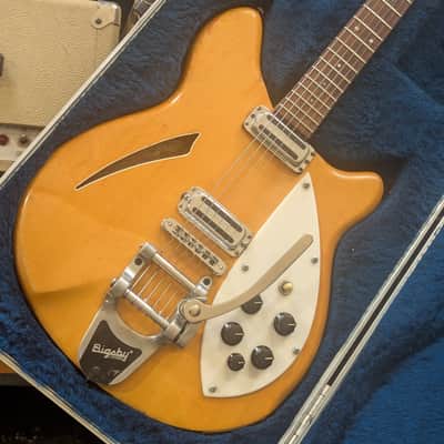 Rickenbacker 365 1967 - Mapleglo refinish image 1