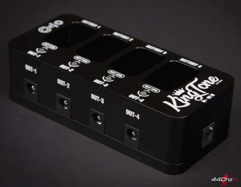 KingTone バッテリーエフェクター Battery Box 4X King Tone - Battery Box 4X - V2 - Black | Mass Street Music
