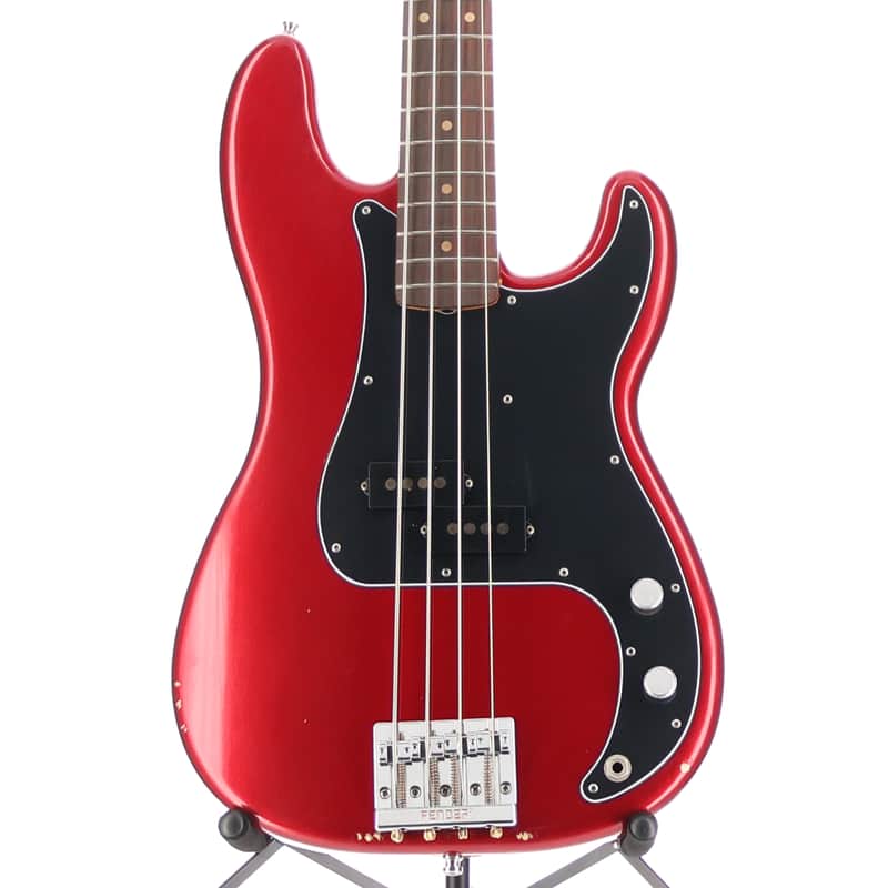 Fender Nate Mendel P Bass - Rosewood Fingerboard - Candy Apple Red