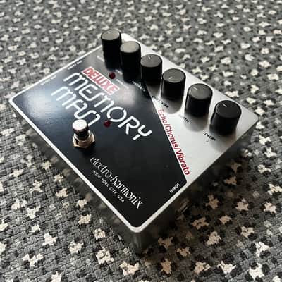 Electro-Harmonix Deluxe Memory Man 550Ms Analog Delay / Chorus / Vibrato 2008 - Present - Black / Silver image 3