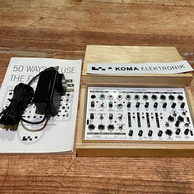 Koma Elektronik Field Kit Electro Acoustic Workstation 2026 - White / Wood image 1