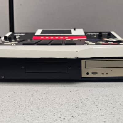 Akai MPC4000 with Owners Manual & Flight Case image 3