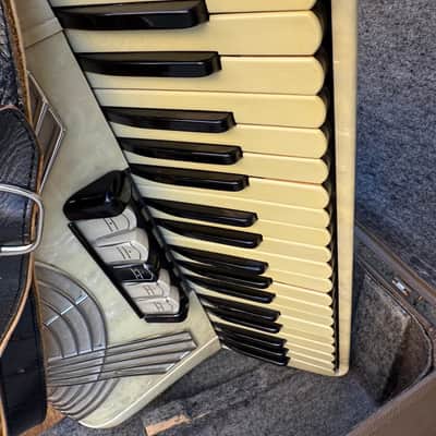 Vintage Old Original German Made Hohner Verdi II Accordion image 8