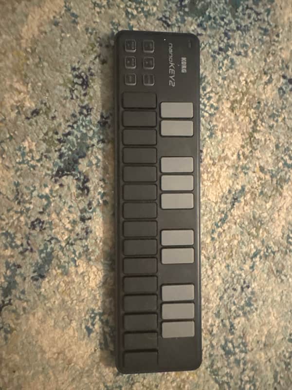 Korg nanoKEY2 Slimline USB MIDI Keyboard Controller 2011 - Present - Black image 1