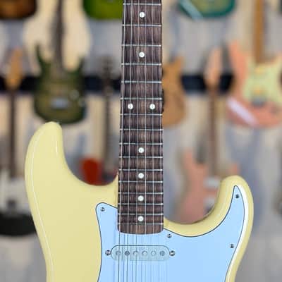 Fender Yngwie Malmsteen Signature Stratocaster - Vintage White - Scalloped Fretboard image 4