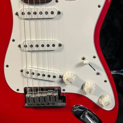 Fender American Standard Stratocaster with Rosewood Fretboard 1987 - 1988 - Torino Red image 3