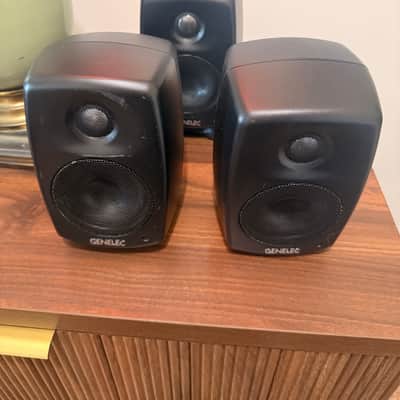 (3) Genelec 6010A 3" Powered Nearfield Studio Monitor (Pair) 2008 - 2013 - Black image 1