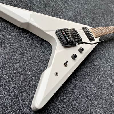 Tokai Japan Super Edition Flying V 1982 White | Reverb