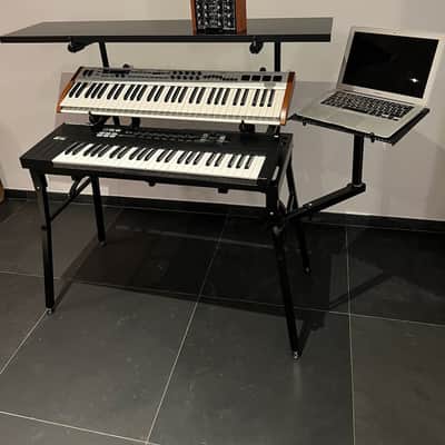 K&M 18950 Table-Style Keyboard Stand 2020s - Black image 3