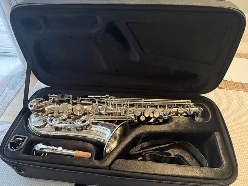 Jean Paul - Alto Sax - Silver